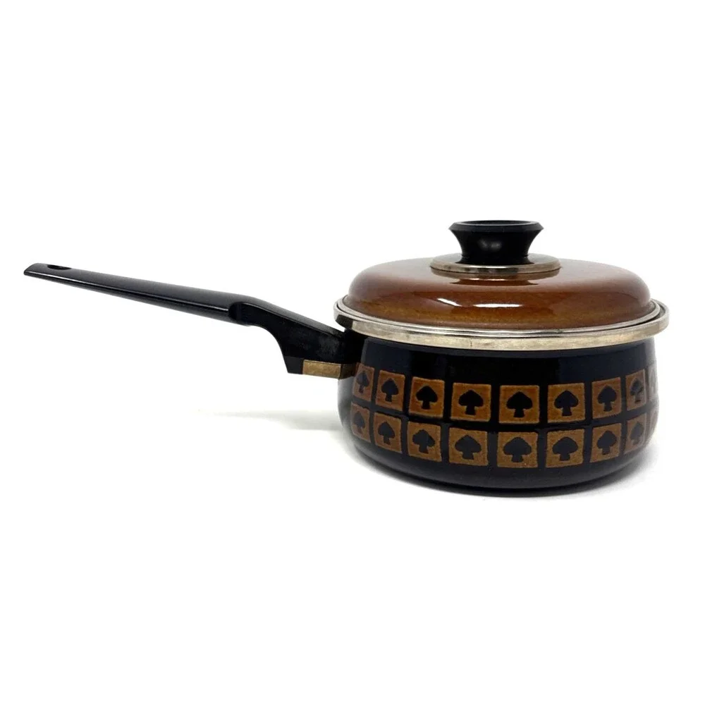 VTG West Bend Le Provencal Enamelware 1.5 Qt Sauce Pan Lid Brown Spade Mushroom